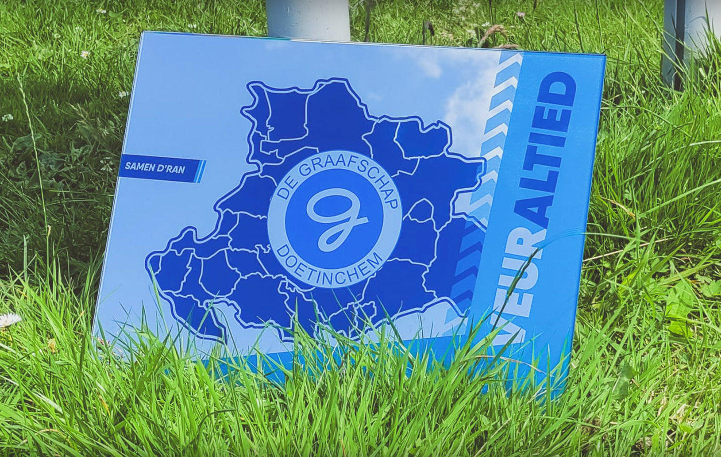The County Football Mirror "TOGETHER D'RAN"